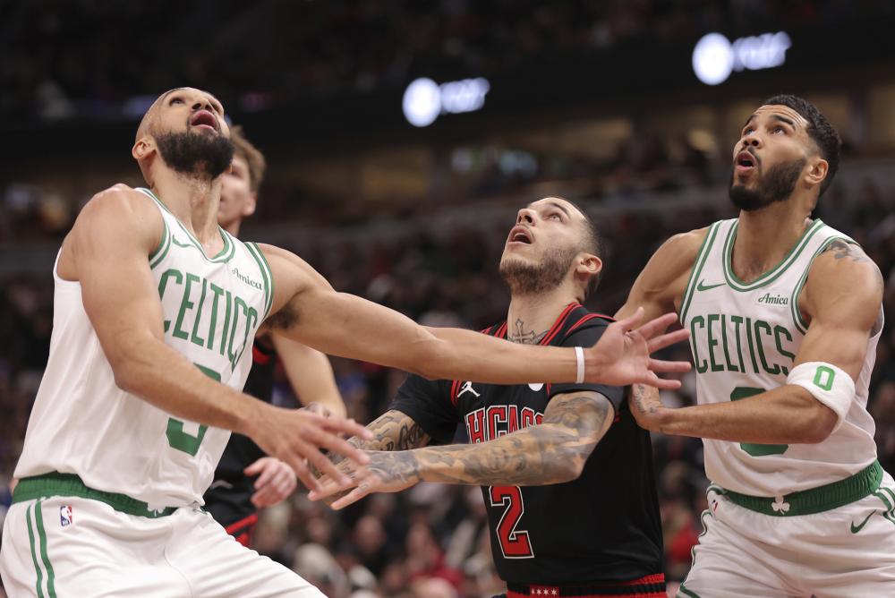 会上神情凝 会上神情凝