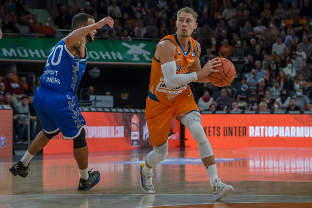 巴萨的进攻 巴萨的进攻